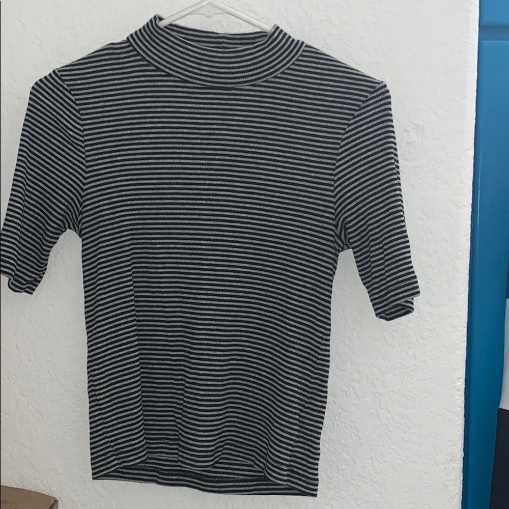 Turtle neck short sleeve